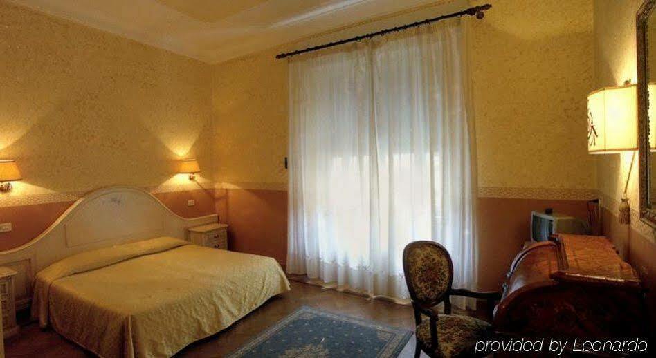 Hotel Trinita Dei Monti Roma Exterior foto